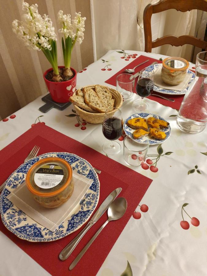 Au Nid De La Madeleine Bed & Breakfast Gaillac Exterior foto
