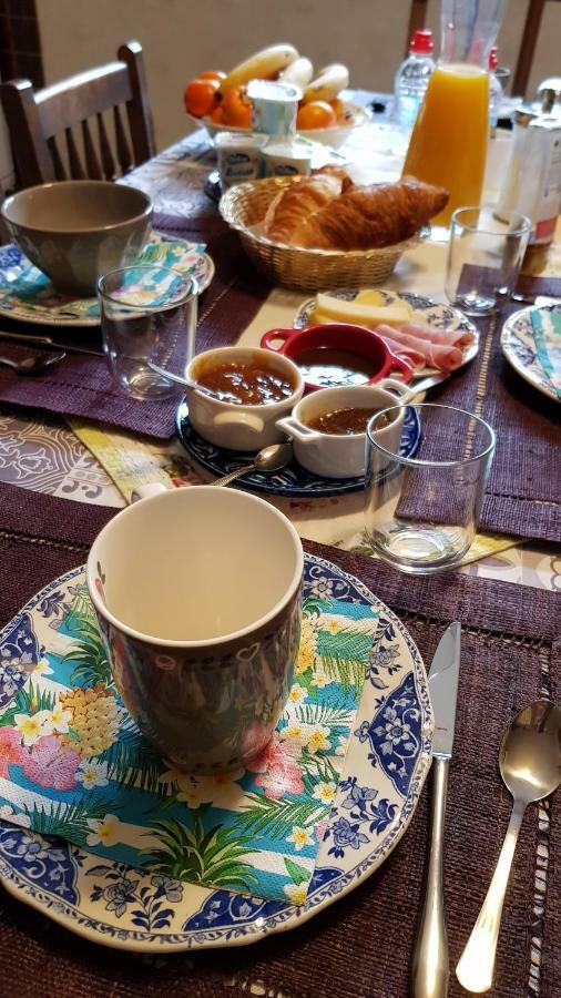 Au Nid De La Madeleine Bed & Breakfast Gaillac Exterior foto